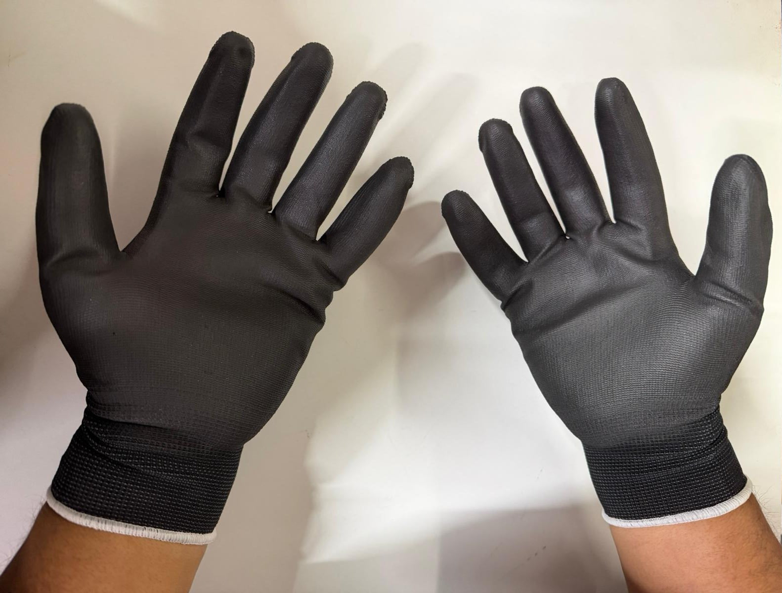 Honeywell 2100251 Workeasy Black, Hafif Polyester Örgü, PU Kaplı İş Eldiveni NO:10